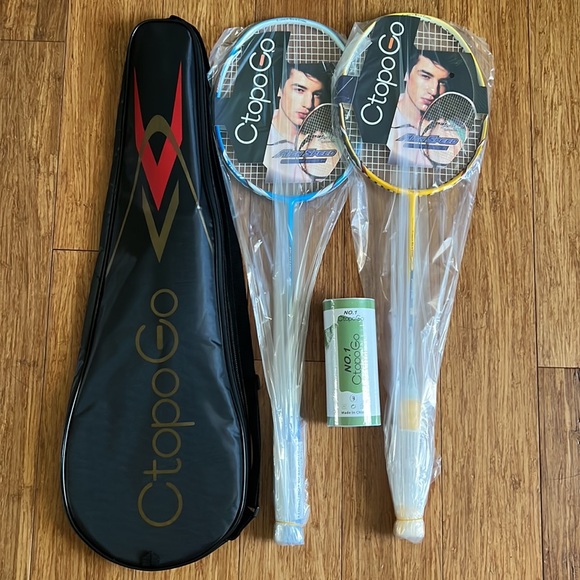 Carbon Fiber Badminton Rackets 2 Pack Set & 3 Shuttlecocks with Bag CtopoGo - Picture 1 of 3